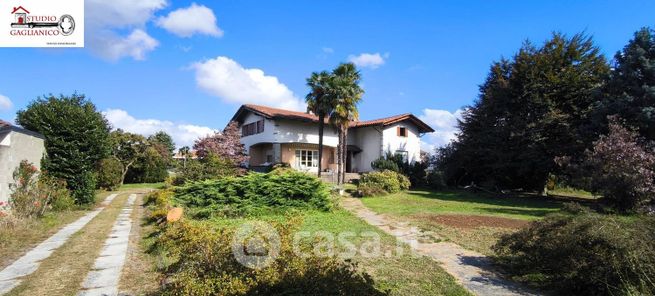 Villa in residenziale in Via Napoli 7