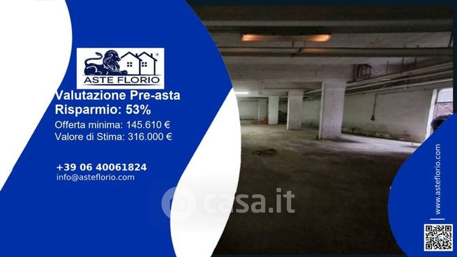 Box/posto auto in residenziale in Via Vito Giuseppe Galati 56