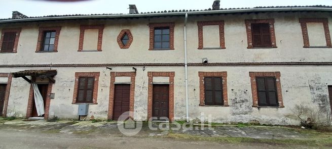 Rustico/casale in residenziale in Strada Cascina Argine 66