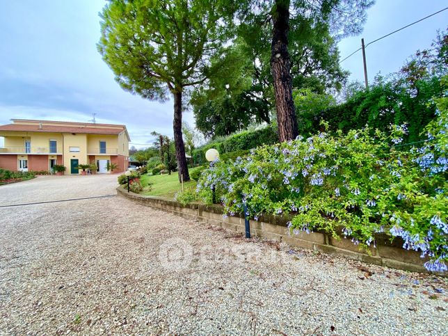 Casa bi/trifamiliare in residenziale in Contrada Sant'Agostino 66