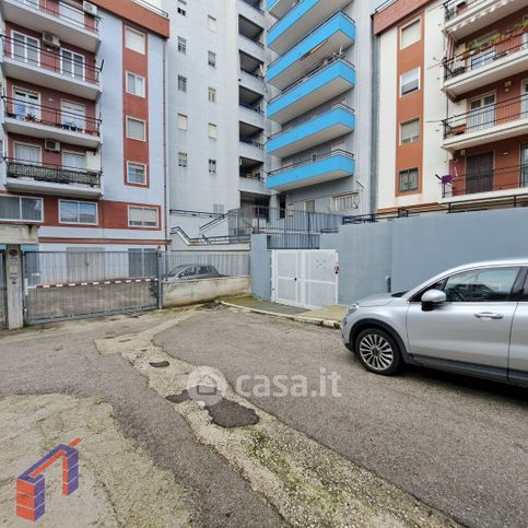 Box/posto auto in residenziale in Piazza Giuseppe Verdi