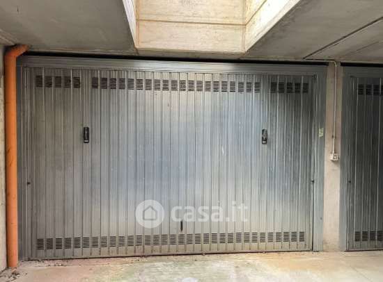 Box/posto auto in residenziale in Via San Zeno