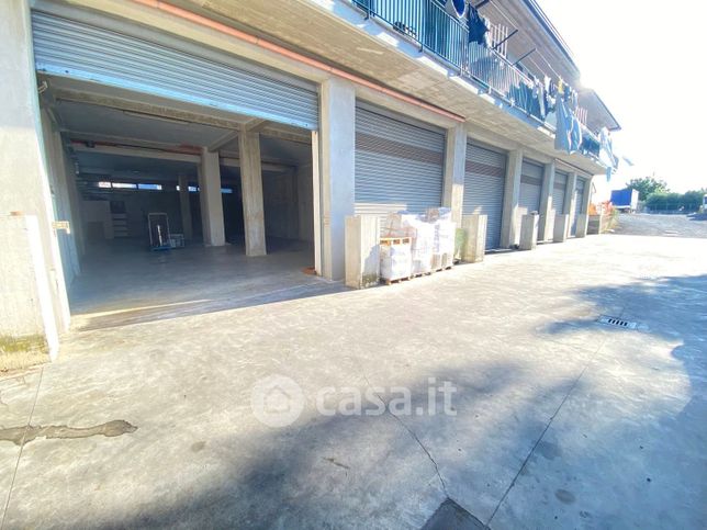 Capannone in commerciale in Via Le Selve