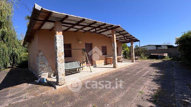 Casa indipendente in residenziale in Strada del Bottero 235