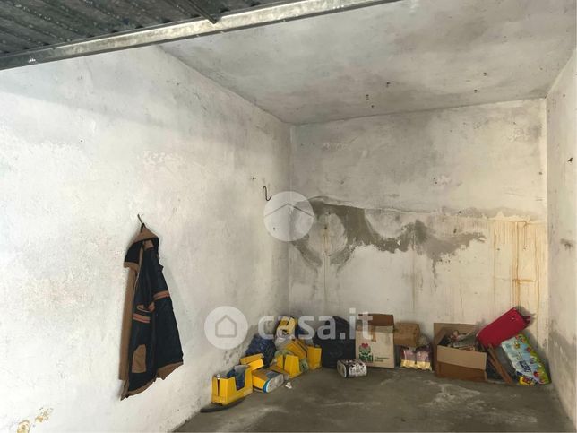 Box/posto auto in residenziale in Via Don Minzoni 4