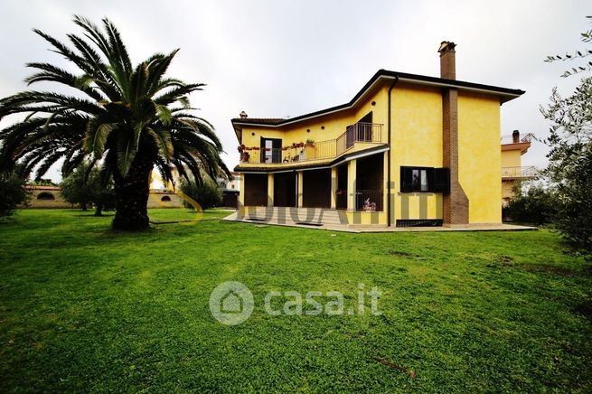 Appartamento in residenziale in Via Santa Croce Camerina 25