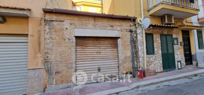 Garage/posto auto in residenziale in Via Romeo