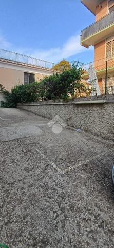 Box/posto auto in residenziale in Via San Carlo da Sezze 33