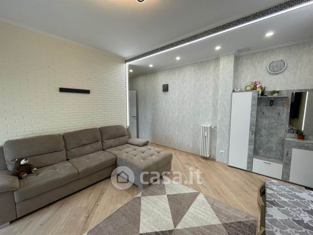 Appartamento in residenziale in Via Marcello Adam 50