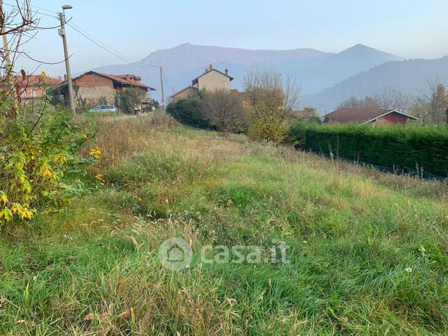 Terreno edificabile in residenziale in Via Traversere 6