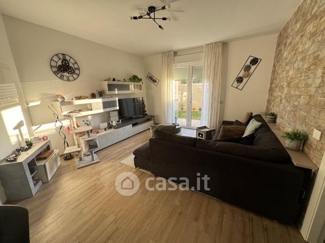 Appartamento in residenziale in Vico I Decimo 11 A