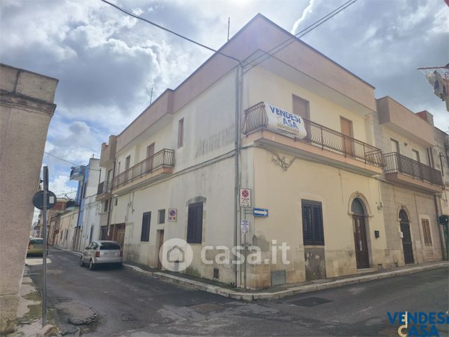 Casa indipendente in residenziale in Via G. Savonarola 14