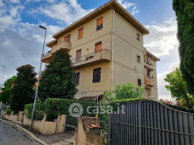 Appartamento in residenziale in Via Erbosa 5
