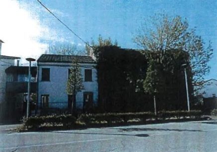 Casa indipendente in residenziale in Via Stazione