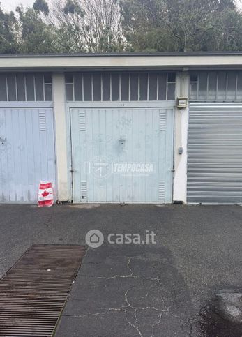 Box/posto auto in residenziale in Via Magenta