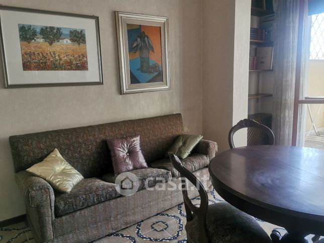 Appartamento in residenziale in Viale Teocrito
