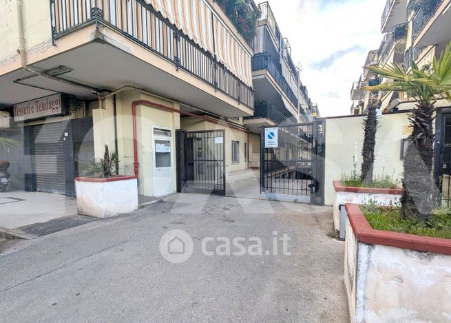 Box/posto auto in residenziale in Via Cassano