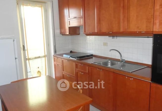 Appartamento in residenziale in Via Licinio Murena