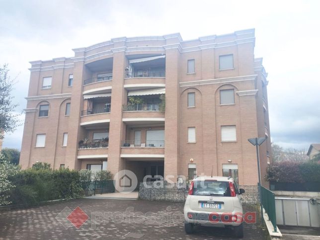 Box/posto auto in residenziale in Viale Gabriele D'Annunzio