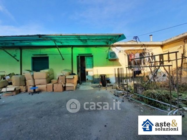 Capannone in commerciale in Strada del Bramafame 1