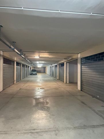 Garage/posto auto in residenziale in Via Cirigliano 204