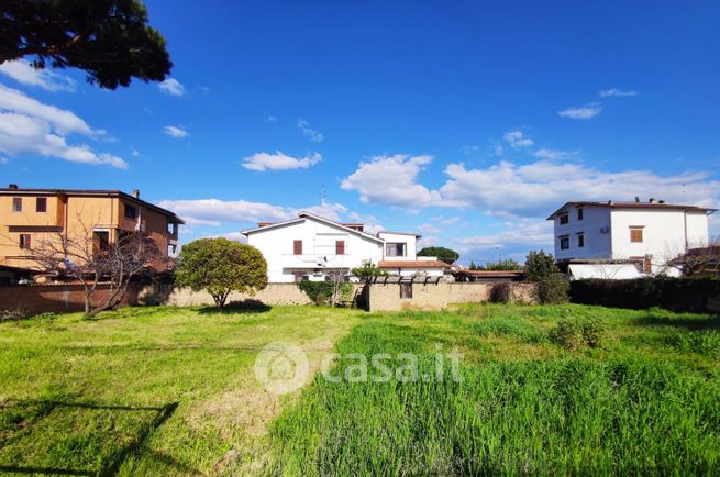 Terreno agricolo in commerciale in Via Francesco Saverio Bini