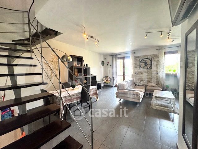 Appartamento in residenziale in Strada Sanda 63