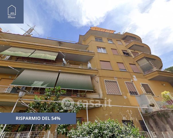Appartamento in residenziale in Via di Villa Braschi 74