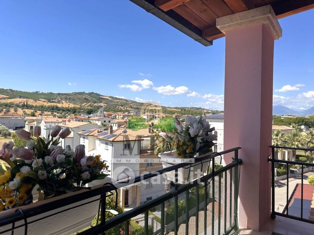 Appartamento in residenziale in Via Cleto Parere 11