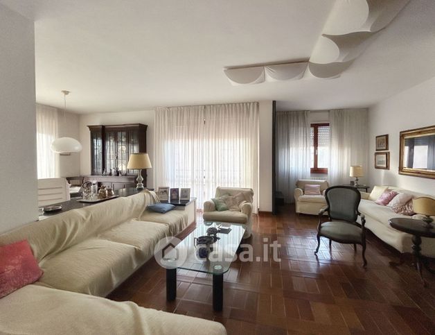 Attico/mansarda in residenziale in Via Raffaello Sernesi