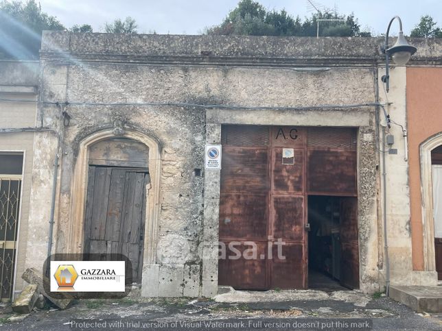 Garage/posto auto in residenziale in Via Vittorio Emanuele III