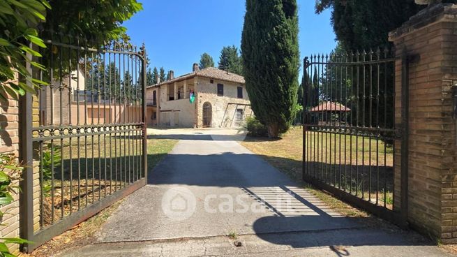 Villa in residenziale in 