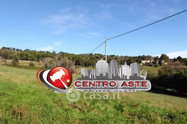 Terreno agricolo in commerciale in Viale Varsavia