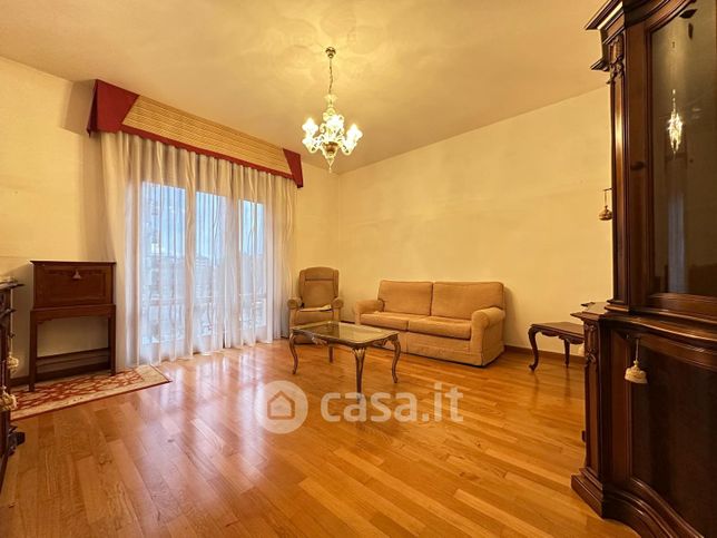 Appartamento in residenziale in Viale Adua