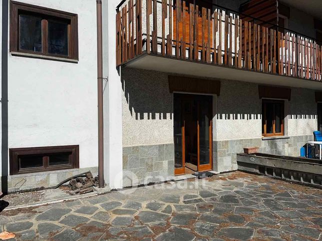 Appartamento in residenziale in Viale Bramafam 25