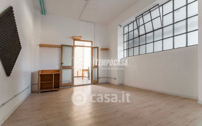 Capannone in commerciale in Via Don Luigi Monza 13