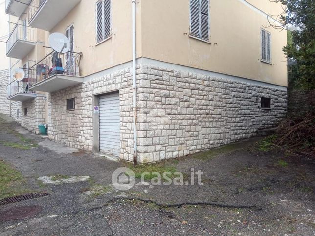 Garage/posto auto in residenziale in Via Giovanni Verga 4