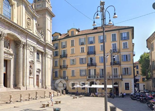 Appartamento in residenziale in Piazza Sant'Alessandro 3