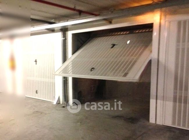 Garage/posto auto in residenziale in Via FagarÃ¨ 31