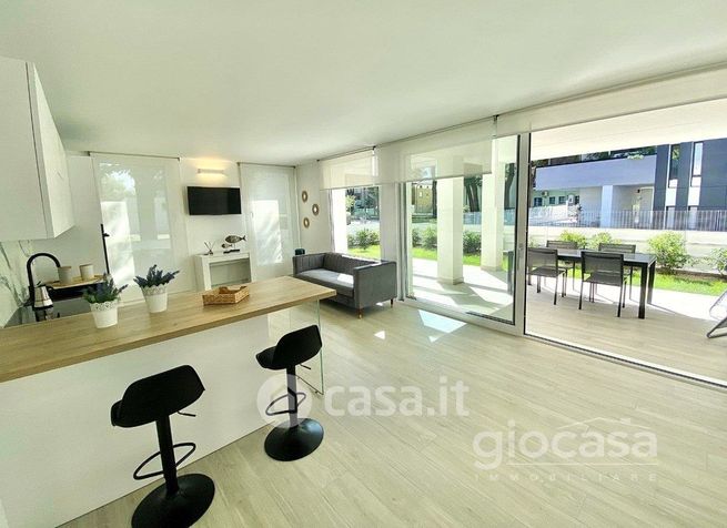 Casa bi/trifamiliare in residenziale in Viale Verona