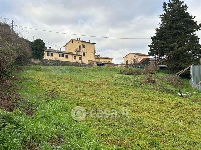 Terreno edificabile in residenziale in Via della Scuola