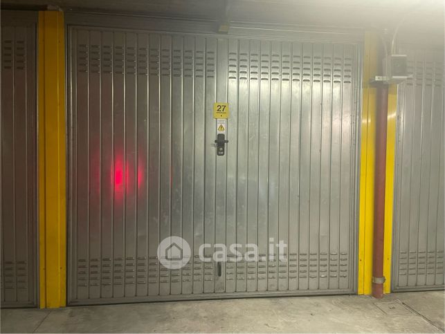 Garage/posto auto in residenziale in Via Legnano