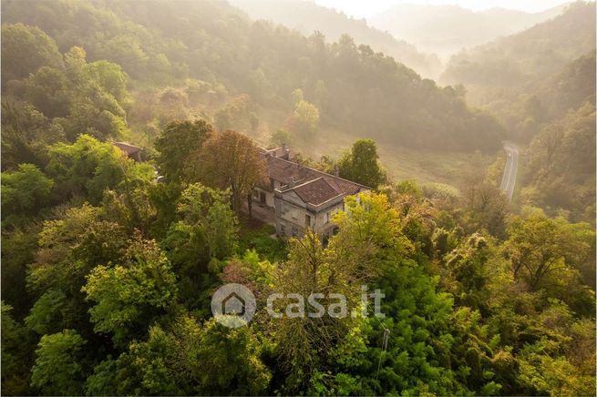 Rustico/casale in residenziale in Strada Bardassano 61