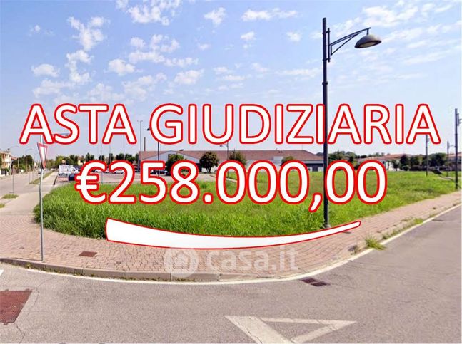 Terreno edificabile in residenziale in Via Trevisan