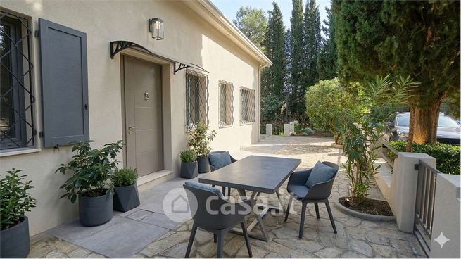Villa in residenziale in 