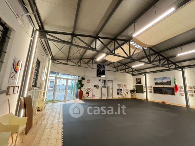 Ufficio in commerciale in Via Giovanni Pascoli