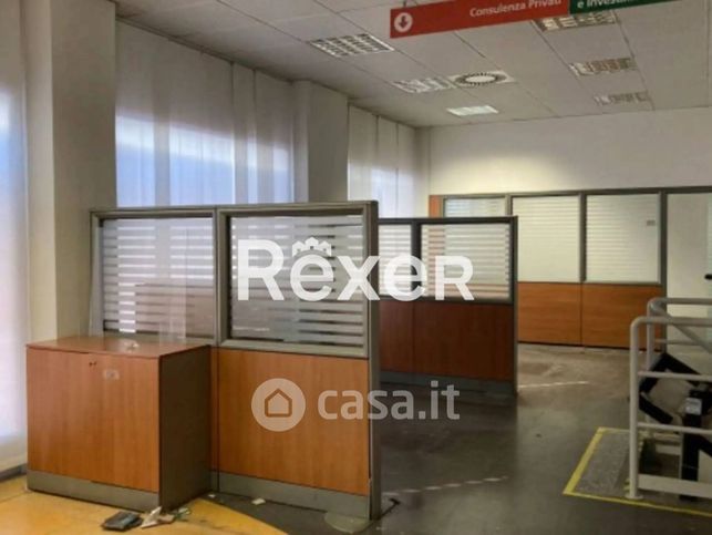 Ufficio in commerciale in Corso Peschiera