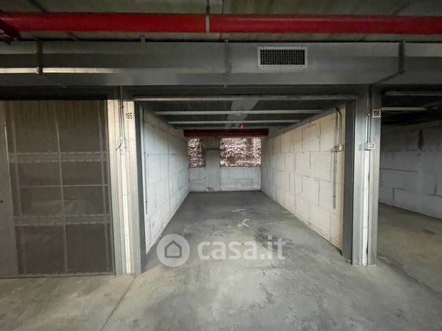 Garage/posto auto in residenziale in Piazza Fra' Girolamo Savonarola