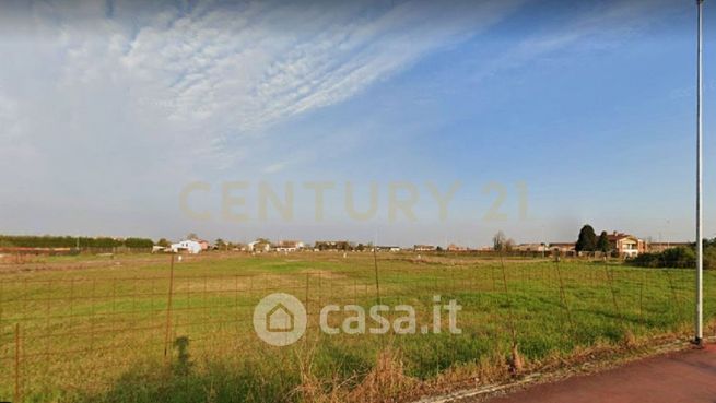 Terreno edificabile in residenziale in Via Olmo