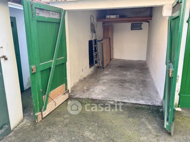 Garage/posto auto in residenziale in Via Giunta Pisano 16